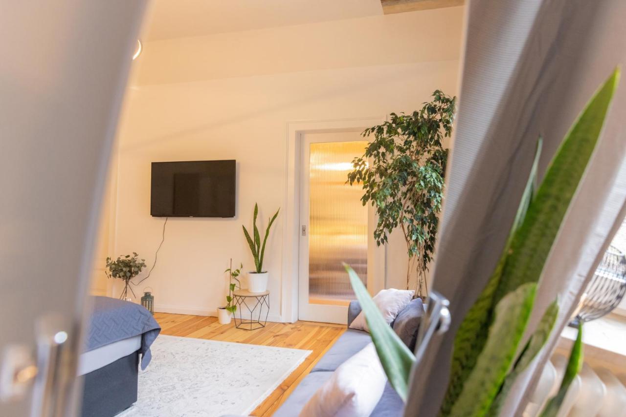 Zentral In Coburg: Exklusive Stadtwohnung - Ideal Fuer Gruppen Luaran gambar